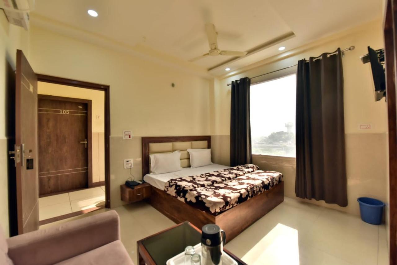 Royal Inn Jammu Ngoại thất bức ảnh