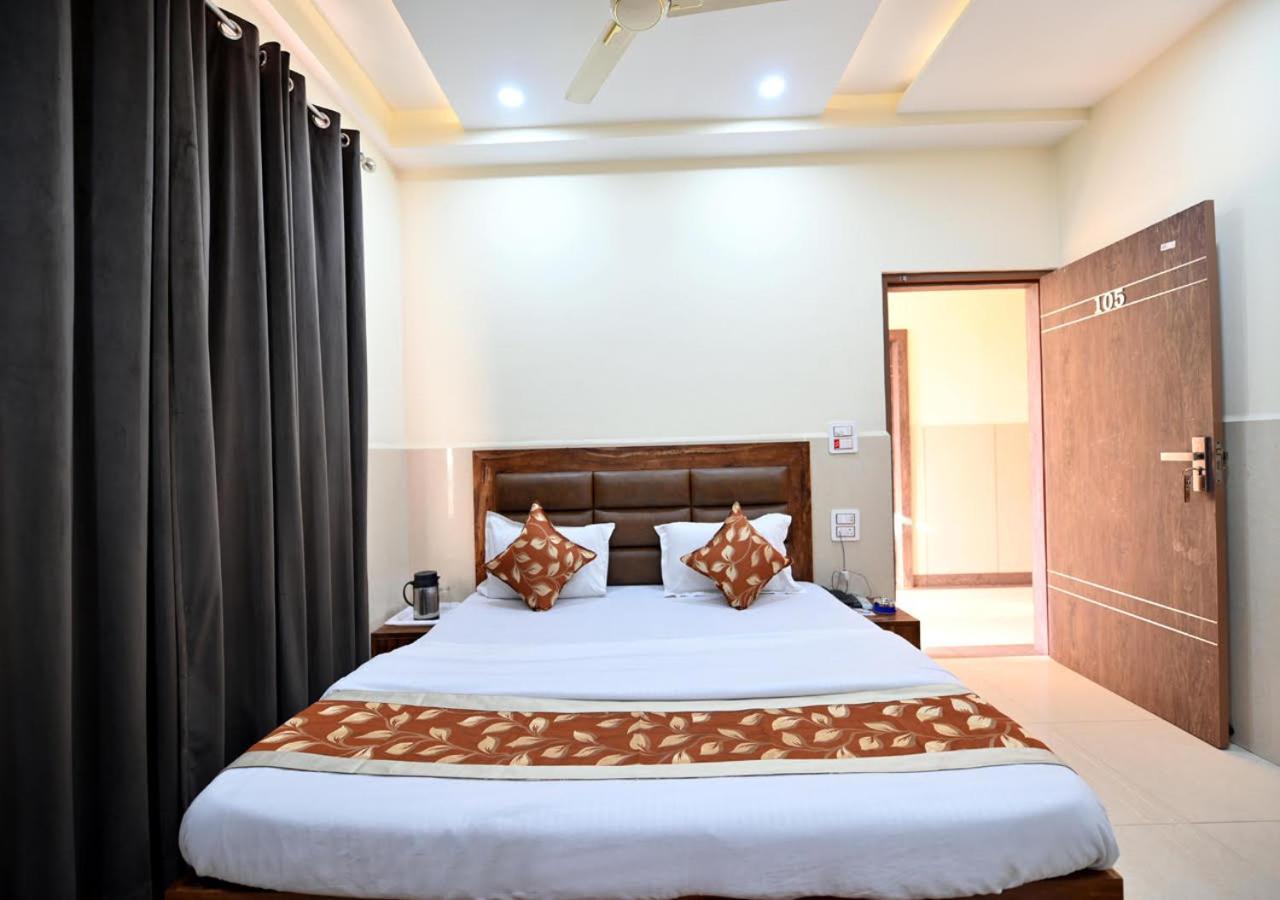 Royal Inn Jammu Ngoại thất bức ảnh
